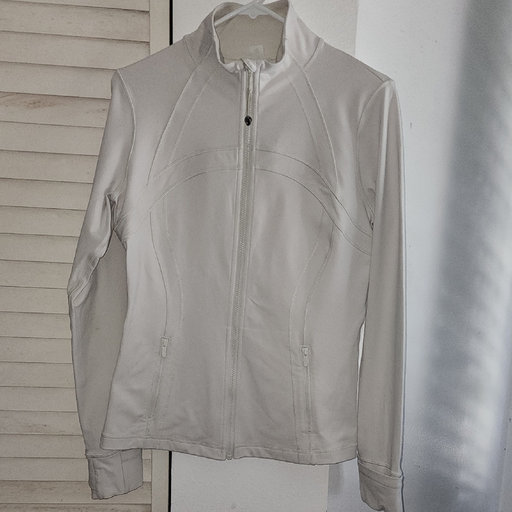 Women's White Jacket LULULEMON UTILITY JACKET IN SIZE 10